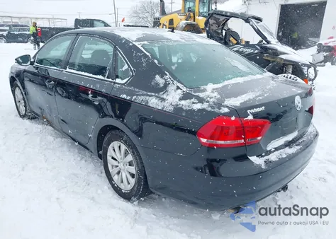 2012 Volkswagen Passat 2.5L S из США, поврежденный, VIN 1VWAP7A37CC016083